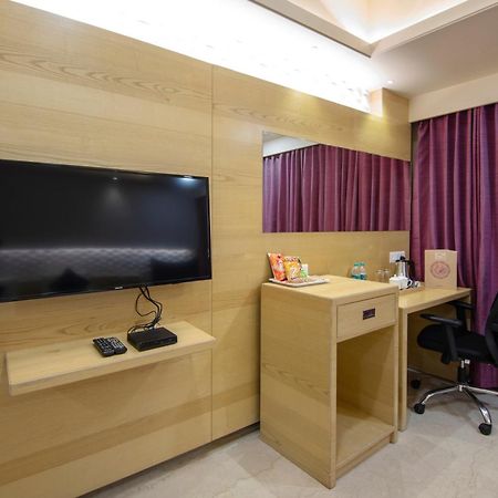 Zion - A Luxurious Hotel Bangalore Exterior foto