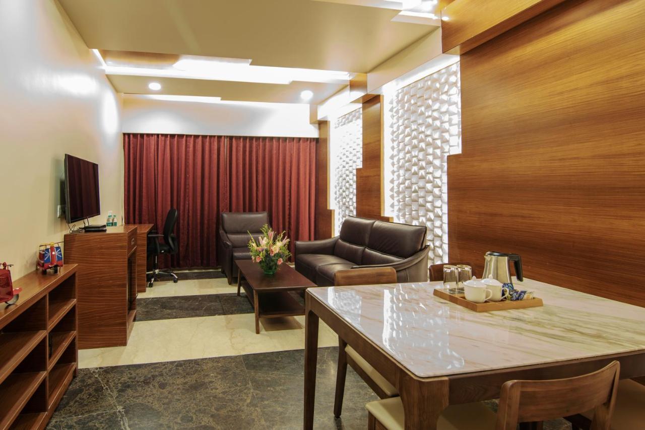 Zion - A Luxurious Hotel Bangalore Exterior foto