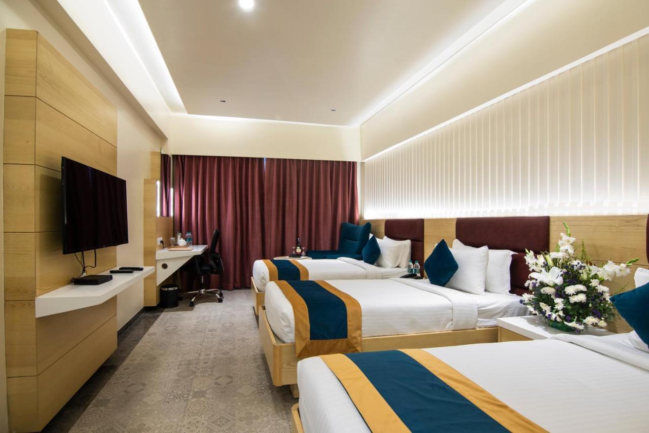 Zion - A Luxurious Hotel Bangalore Exterior foto